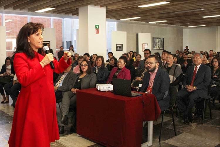 Participa Sandra Chávez en foro por el derecho de las familias a vivir sin violencia