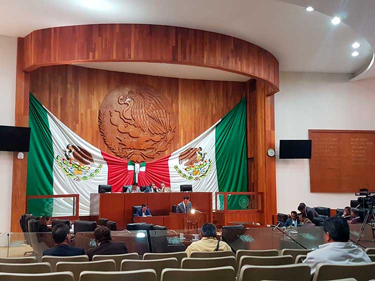 Nada para nadie, diputados no logran sacar caso de Fernando Bernal