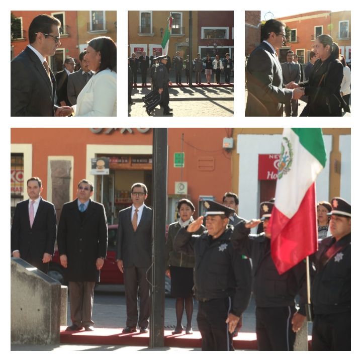 Encabeza secretario de educación homenaje a la bandera en la plaza de la constitución