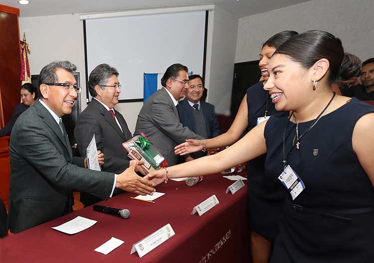 Logra UAT primer lugar 