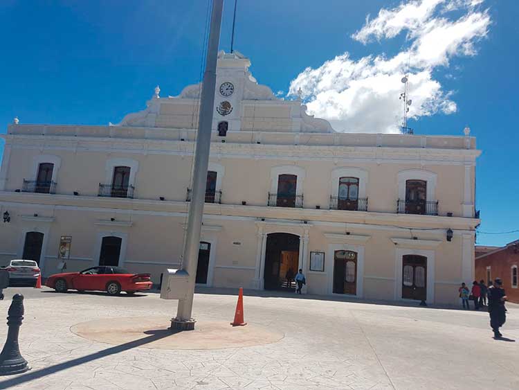 No entregó ex alcalde balanza sobre deuda