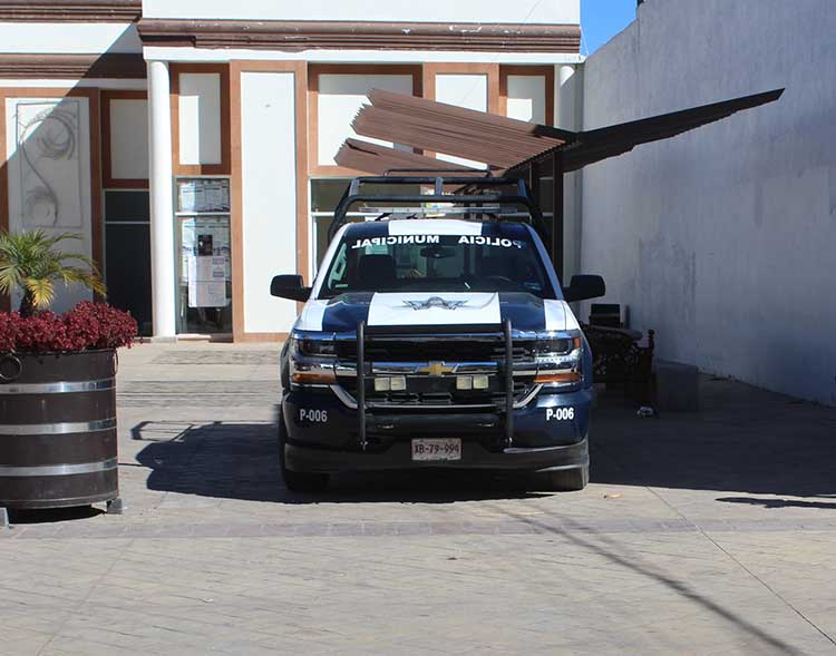 Policías de Tepetitla detienen a sujeto en el momento en que asaltaba a dos jovencitas