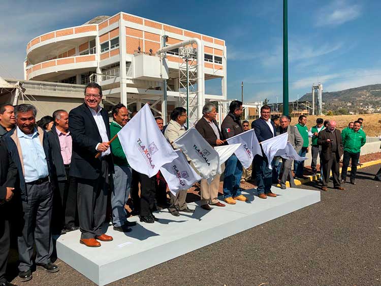 Entregó grupo especializado a gobernador Programa para sanear el Zahuapan-Atoyac
