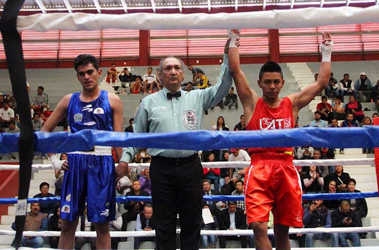 Llevó a cabo UAT demostración de boxeo universitario