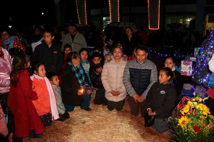 Reciben a peregrinos en Ayuntamiento de Quilehtla