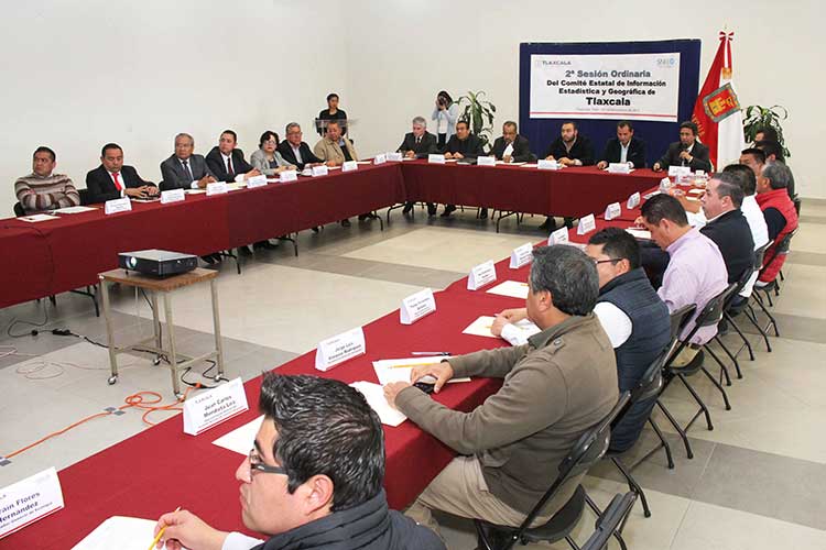 Celebran sesión del comité estatal de información estadística y geográfica