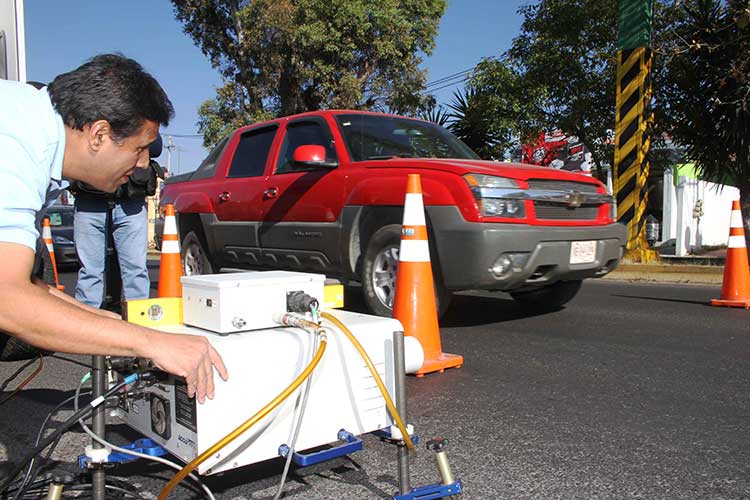Instala CGE laboratorio móvil de emisiones vehiculares