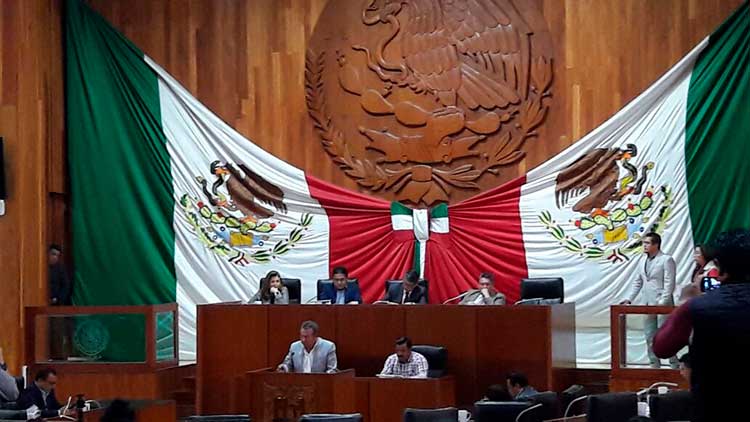 Permiten legisladores a municipios contraer deuda pública