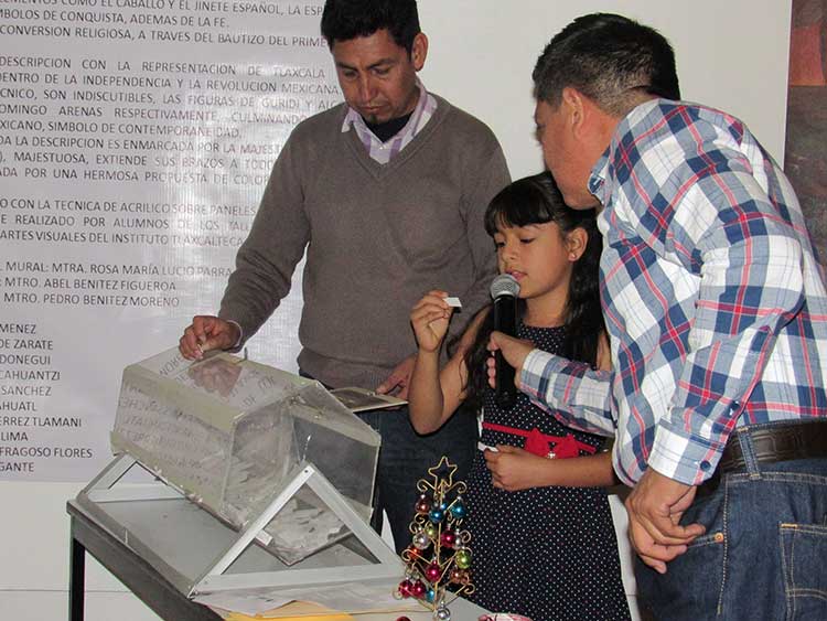 Sorteó Ayuntamiento obras de arte donadas en beneficio de la Santísima