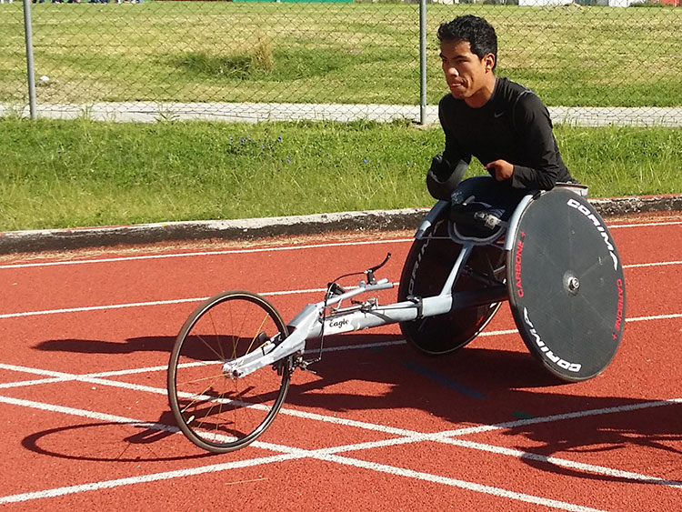 Obtiene Leonardo De Jesús Pérez Juárez 5to lugar en 200mts y 400mts