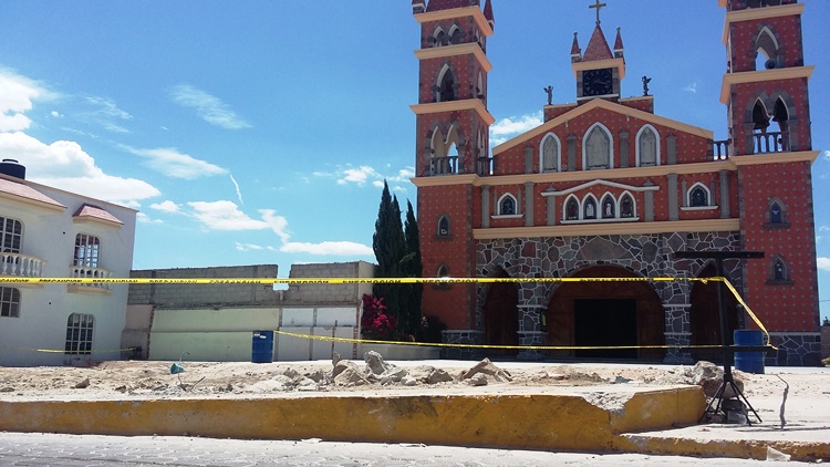 De la noche a la mañana, literalmente, la capilla de Barrio del Cristo desapareció