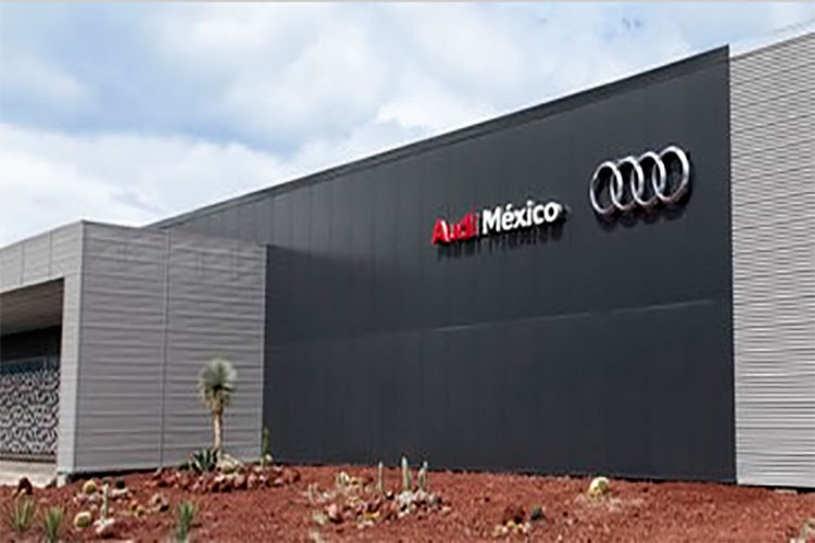 Vienen 10 mil extranjeros más a Audi, desplazan mano de obra de la región